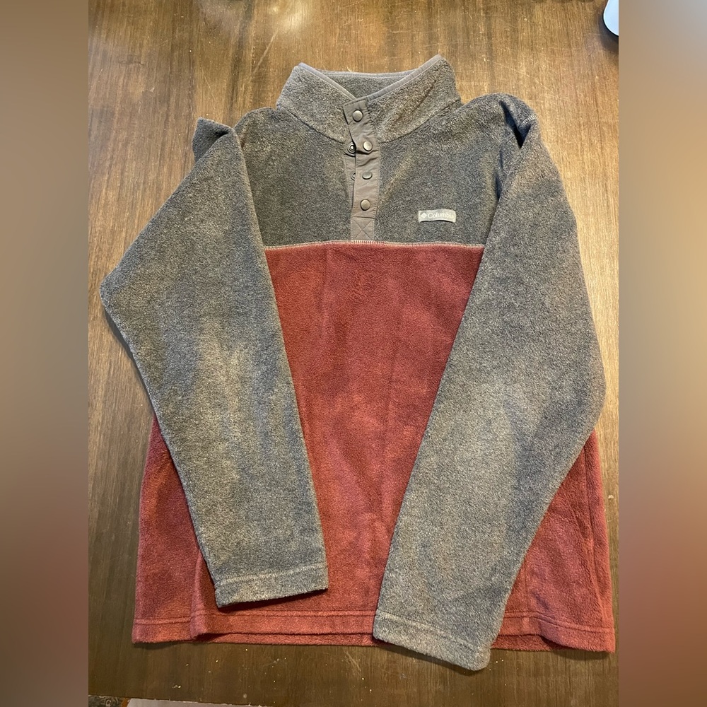 Columbia Gray and Red Fleece Pullover men’s Large